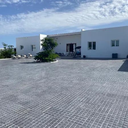 Lillos On The Golf Estate Teguise (Lanzarote)