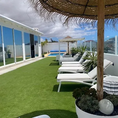 Villa Lillos On The Golf Estate *