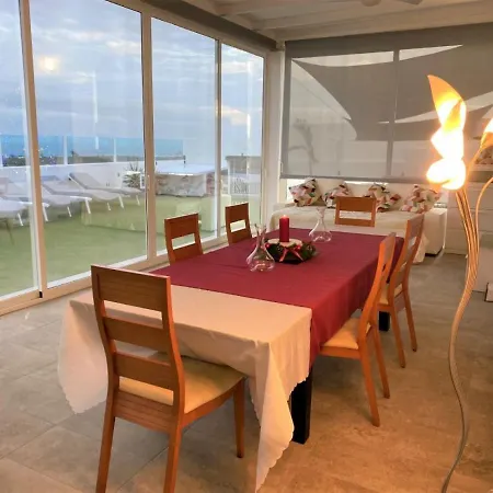 Lillos On The Golf Estate * Teguise (Lanzarote)
