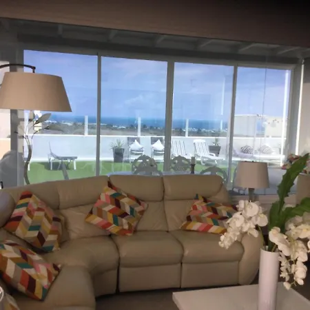 Lillos On The Golf Estate
